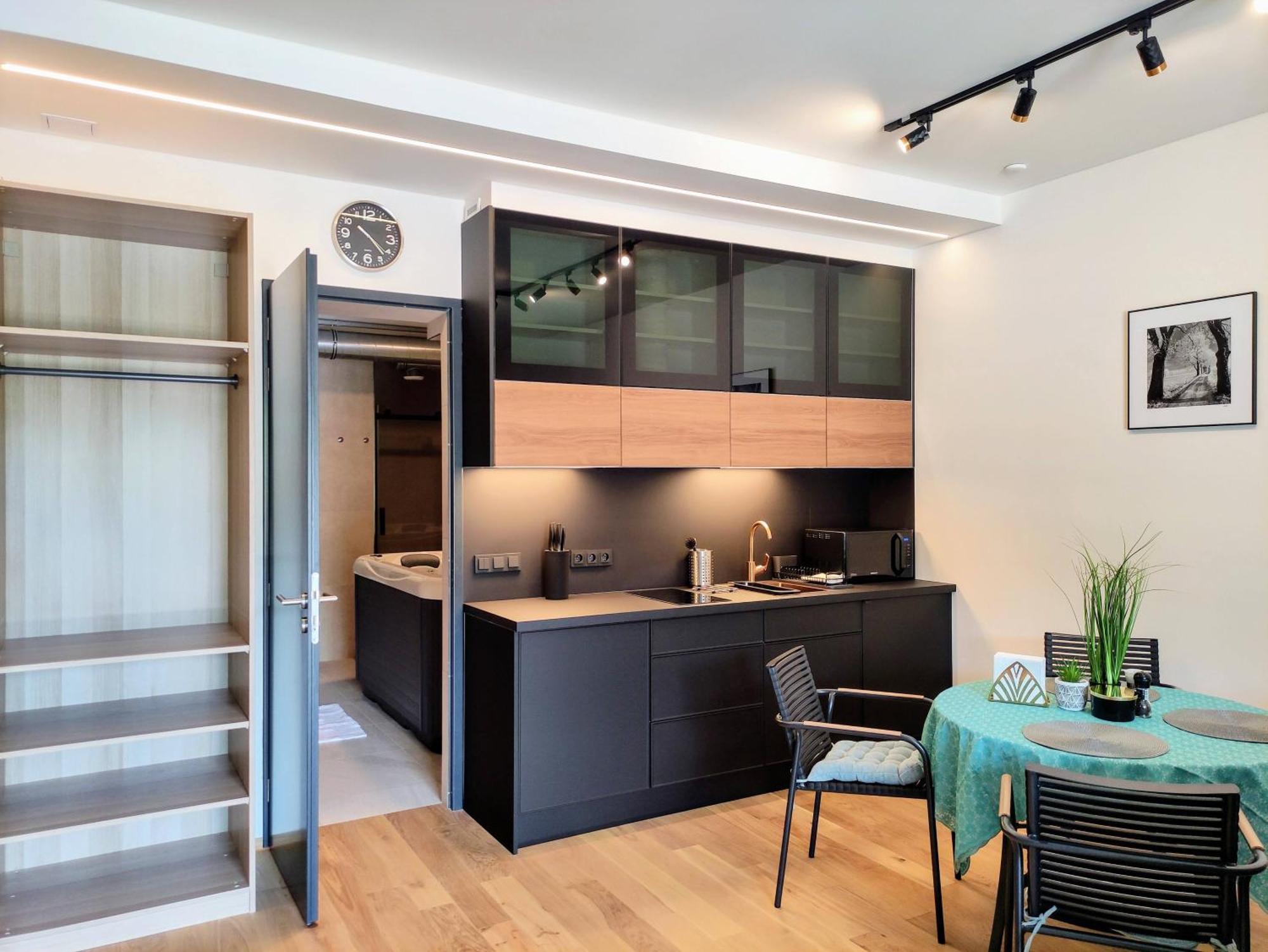 Grand Spa Harrachov - Wellness Luxusni Apartman S Velkou Virivkou, Saunou, Kuchyni A Venkovnim Posezenim V Centru Harrachova Habitación foto